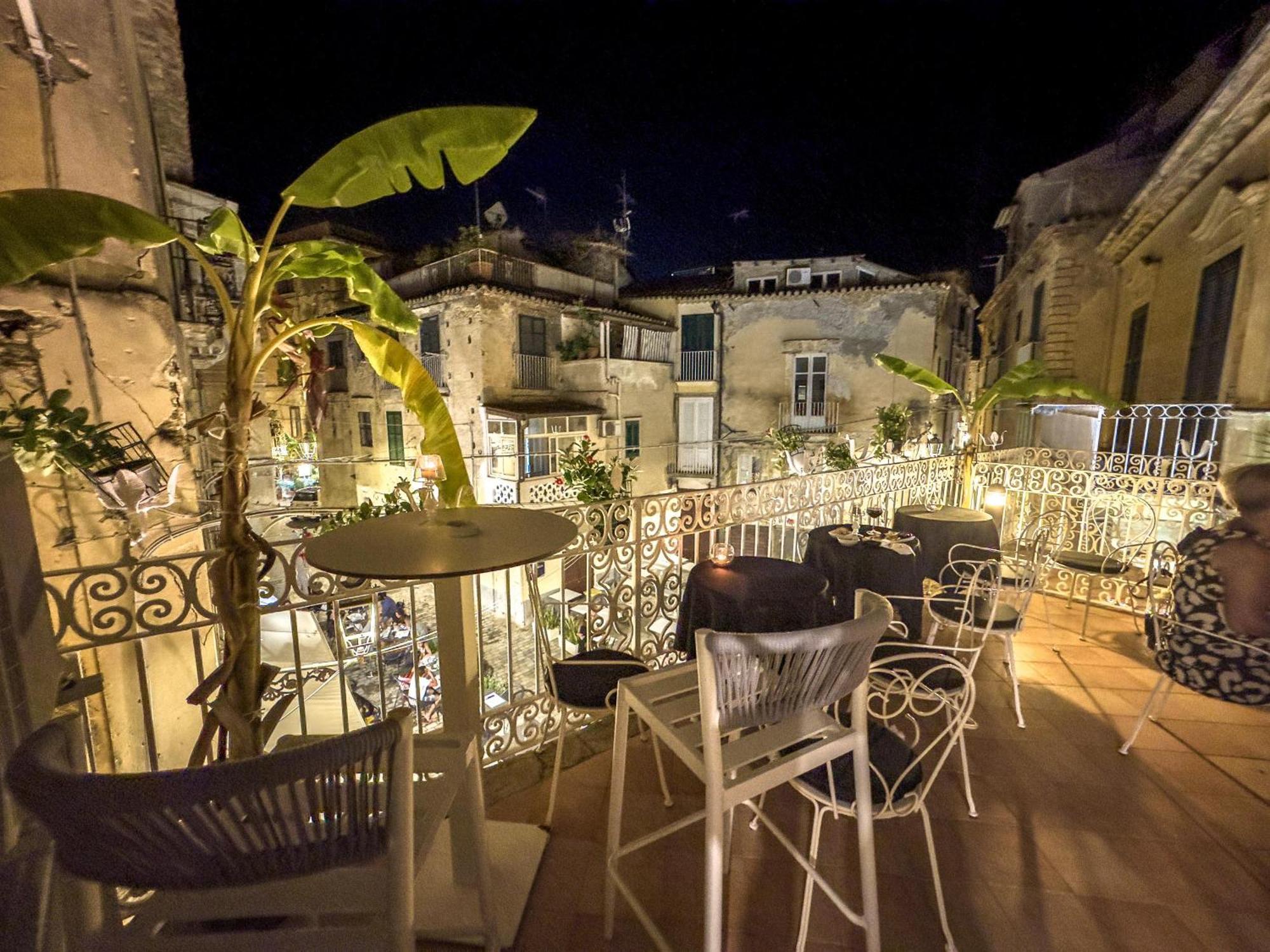 Отель Le Due Sicilie Тропея Экстерьер фото